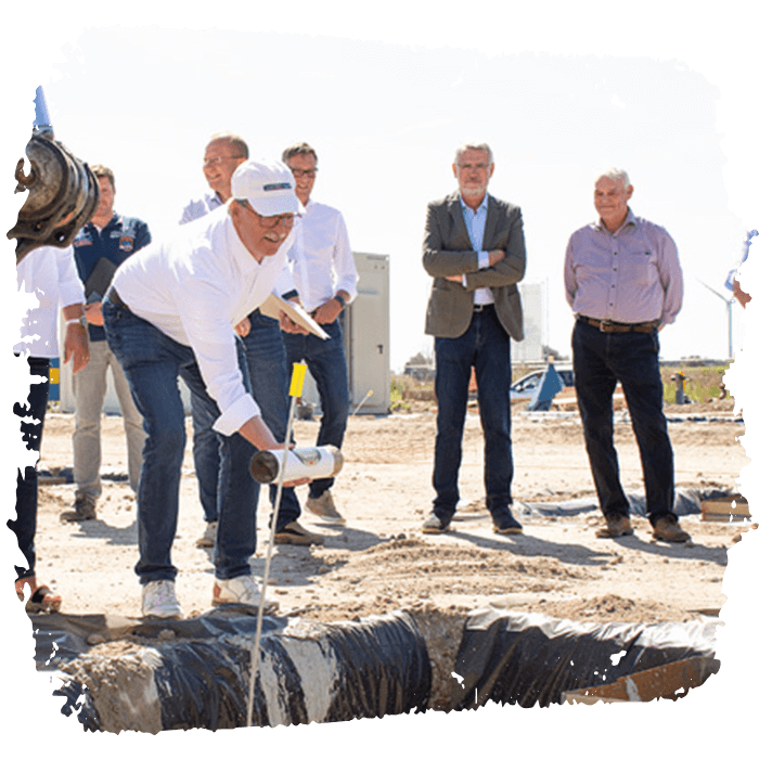 Unser Neubeginn 2020: Herbert Meyer beim ersten Spatenstich für die neue Zentrale in Wahrenholz